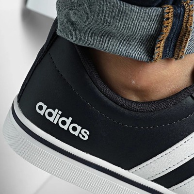 Chaussures adidas style skate Bleu marine– HP6011