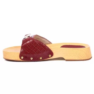 Claquette femme rouge bordeaux Andrea Bruni cuir effet croco à semelle bois AB-CLAQUETTE-RG