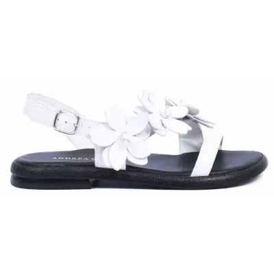 Sandale plate femme blanche Andrea Bruni cuir à fleurs décoratives AB-202-1-BC