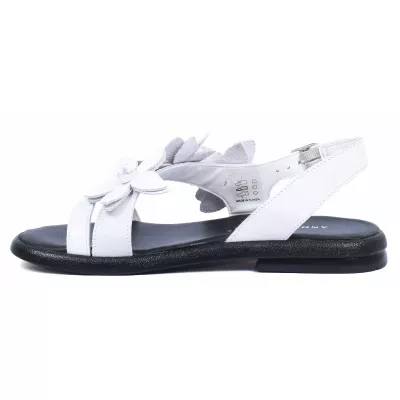 Sandale plate femme blanche Andrea Bruni cuir à fleurs décoratives AB-202-1-BC