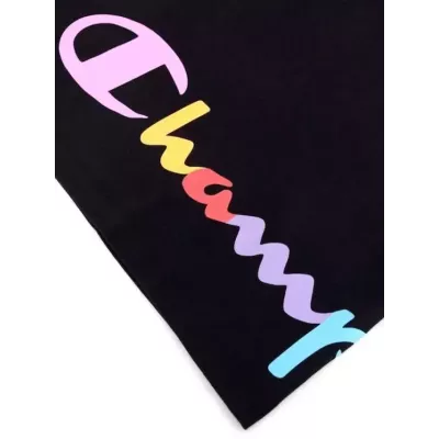 Crop top femme CHAMPION noir avec logo multicolore arc-en-ciel et coupe oversize en coton 116113-KK001