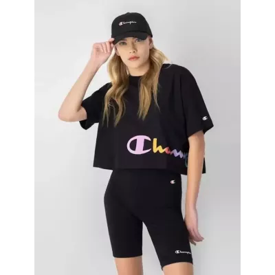 Crop top femme CHAMPION noir avec logo multicolore arc-en-ciel et coupe oversize en coton 116113-KK001