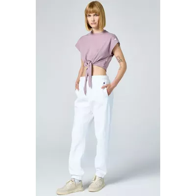 T-shirt femme Champion CREWNECK T-SHIRT 117160-PS162 violet en coton avec col rond classique et coupe confortable