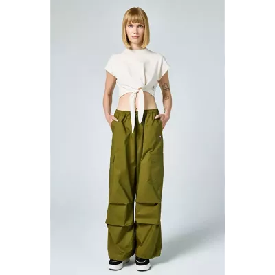 T-shirt femme Champion CREWNECK T-SHIRT 117160-YS137 beige en coton avec col rond classique et coupe confortable