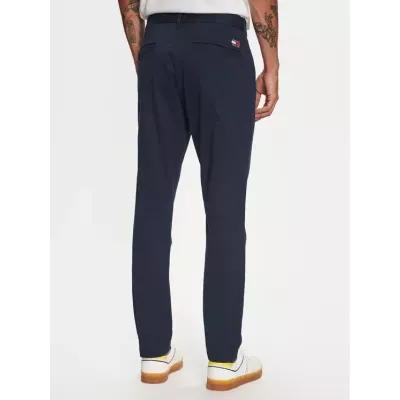 Pantalon chino homme Tommy Jeans AUSTIN DM0DM20445-C1G bleu marine en coton stretch avec poches et logo arrière