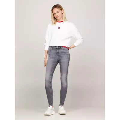 Jean femme Tommy Jeans NORA SKINNY FIT DW0DW19253-1BZ noir en denim stretch coupe skinny taille mi-haute effet usé