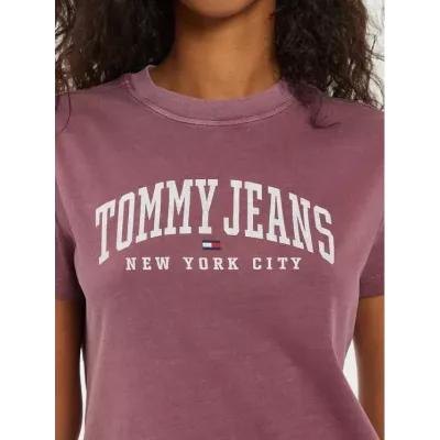 T-shirt femme Tommy Jeans VARSITY REGULAR FIT DW0DW19826-VLP violet en coton avec logo poitrine coupe regular
