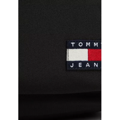 Sac à dos homme Tommy Hilfiger Essential D Dome AM0AM12407-BDS noir dimensions 43x28x14 cm