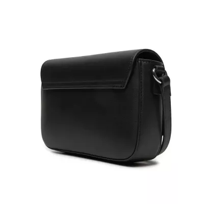 Sac Tommy Jeans ESSENTIAL MUST FLAP AW0AW16808-BDS noir dimensions 20,5x13x4,5 cm