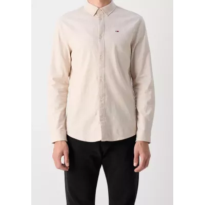 Chemise Tommy Jeans SLIM STRETCH OXFORD DM0DM09594-AB9 beige en coton Oxford bio extensible coupe ajustée