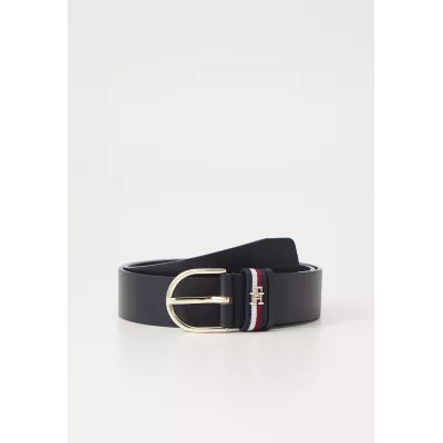 Ceinture Tommy Hilfiger ESSENTIAL EFFORTLESS LEATHER AW0AW16835-DW6 bleu marine en cuir avec boucle métallique largeur 3,5 cm