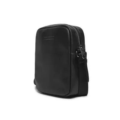 Sac reporter Tommy Hilfiger MODERN METALLIC LOGO AM0AM13138-BDS noir avec bandoulière ajustable