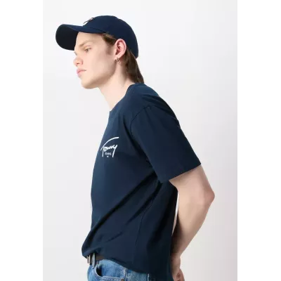 T-shirt homme Tommy Jeans REGULAR SIGNATURE PRINT DM0DM18536-C1G bleu marine en coton avec logo poitrine coupe standard