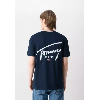 T-shirt homme Tommy Jeans REGULAR SIGNATURE PRINT DM0DM18536-C1G bleu marine en coton avec logo poitrine coupe standard