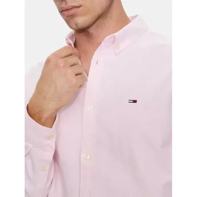 Chemise homme Tommy Jeans ENTRY REGULAR OXFORD DM0DM19134-THA rose en coton avec col boutonné coupe classique