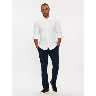 Chemise homme Tommy Jeans ENTRY REGULAR OXFORD DM0DM19134-YBR blanche en coton avec col boutonné coupe classique