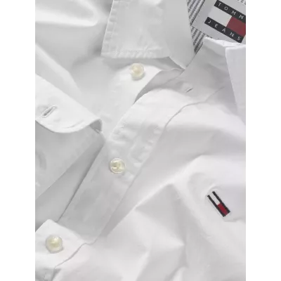 Chemise homme Tommy Jeans REGULAR ENTRY POPLIN DM0DM19519-YBR blanche en coton extensible coupe régulière manches longues