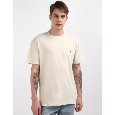 T-shirt homme Tommy Jeans LINEAR PRINT REGULAR DM0DM19691-ACG blanc en coton avec imprimé coupe regular