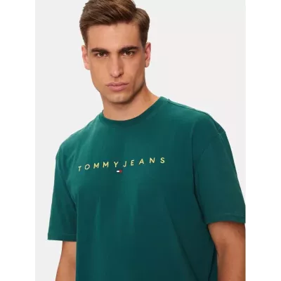 T-shirt homme Tommy Jeans LINEAR GOLD LOGO DM0DM19694-CWG vert en coton avec logo doré poitrine coupe regular