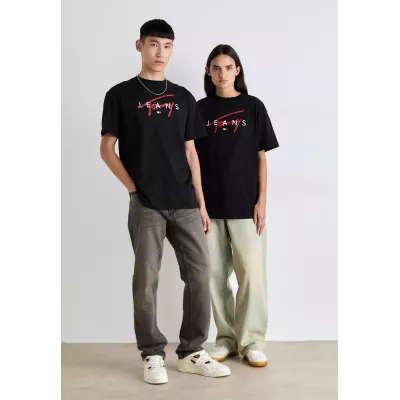T-shirt homme Tommy Jeans T-SHIRT SIGNATURE TWIST DM0DM19683-BDS noir en coton avec logo signature sur le devant