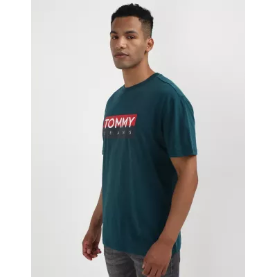 T-shirt homme Tommy Jeans Regular Fit DM0DM19684-CWG bleu marine en coton 100 % coupe regular confortable