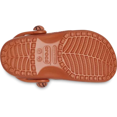 Sabots Crocs Classic Basketball Clog enfant orange réf 210156-805 avec design basketball et confort Crocs™