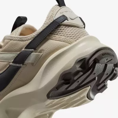 Nike TC 7900 femme beige sail swoosh anthracite semelle trail DD9682-200