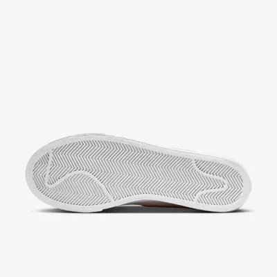 Nike Blazer Low Platform femme sail swoosh jaune gold semelle plateforme DJ0292-113