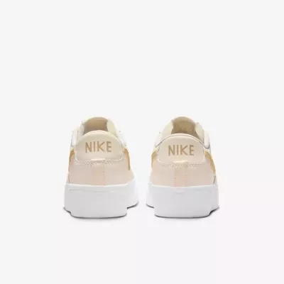 Nike Blazer Low Platform femme sail swoosh jaune gold semelle plateforme DJ0292-113
