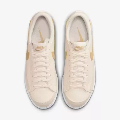 Nike Blazer Low Platform femme sail swoosh jaune gold semelle plateforme DJ0292-113