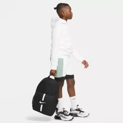 Sac à dos Nike Academy Team noir swoosh blanc poche filet DA2571-010