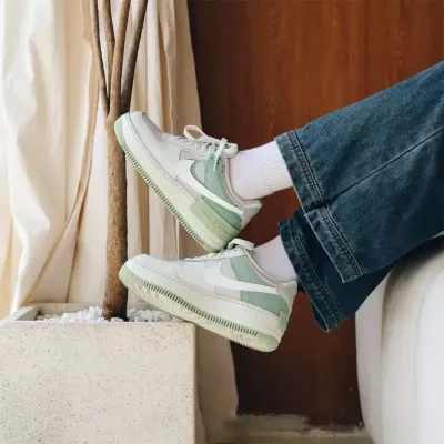 Nike Air Force 1 Shadow femme sail vert sauge swoosh blanc double semelle texture reptile CW2655-001