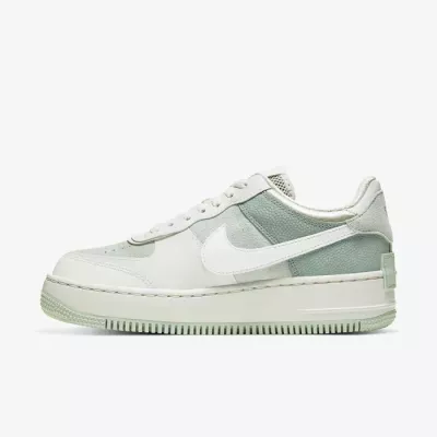 Nike Air Force 1 Shadow femme sail vert sauge swoosh blanc double semelle texture reptile CW2655-001