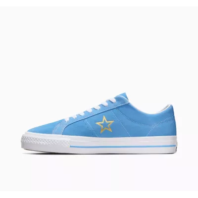 Converse One Star Pro A06647C sneaker basse daim intégral bleu ciel unisexe étoile dorée semelle blanche liseré bleu skate