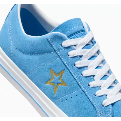 Converse One Star Pro A06647C sneaker basse daim intégral bleu ciel unisexe étoile dorée semelle blanche liseré bleu skate