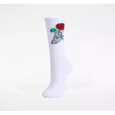 Converse Spray Paint Crew Half Cushion E1311W chaussette montante blanche unisexe graphisme rose rouge main squelette