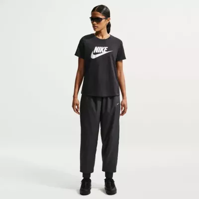 T-shirt Nike Sportswear Club Essentials DX7906-010 noir femme avec coupe ample et logo Futura imprimé
