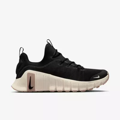 Nike Free Metcon 6 FJ7127-010 noire avec technologie Free et maintien dynamique Flywire