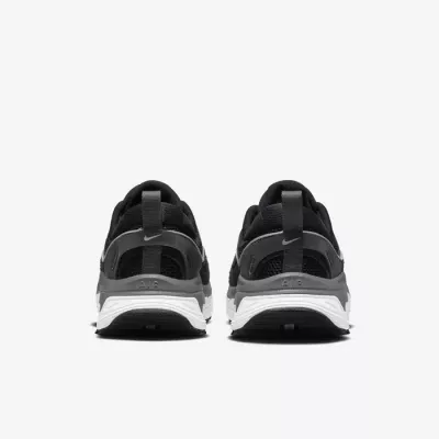 Nike Air Max Bliss DZ6754-002 noire femme avec unité Air Max visible et design élégant