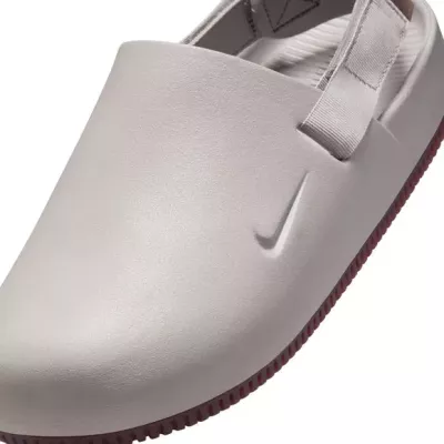 Mules Nike FD5131-005 grises avec mousse confortable et semelle adhérente