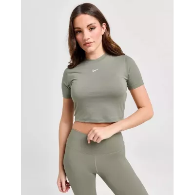 T-shirt Nike FB2873-320 vert femme avec coupe ajustée et tissu jersey doux premium