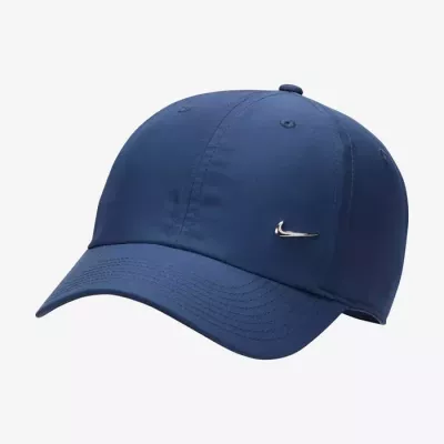 Casquette Nike Club Dri-FIT FB5372-410 bleu marine avec logo Swoosh métallique et tissu léger