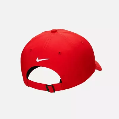 Casquette Nike Club Dri-FIT FB6452-657 rouge avec tissu respirant et fermeture réglable