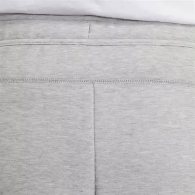 Short Nike Tech Fleece FB8171-063 gris homme avec tissu premium et détails signature