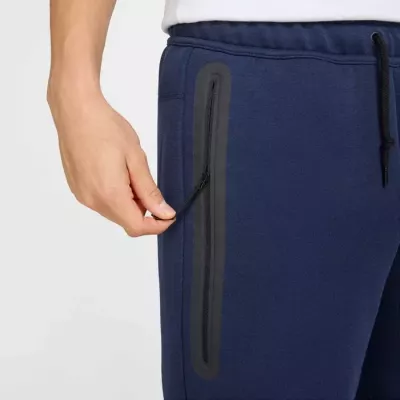 Short Nike Tech Fleece FB8171-451 bleu marine homme avec tissu premium et coupe confortable