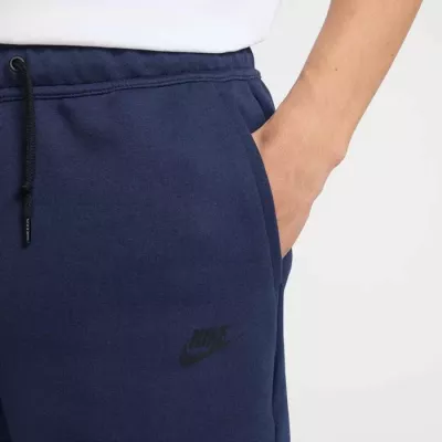 Short Nike Tech Fleece FB8171-451 bleu marine homme avec tissu premium et coupe confortable