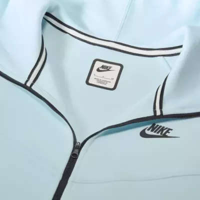 Veste Nike Tech Fleece Windrunner FB8338-474 bleue femme avec tissu premium et poches zippées