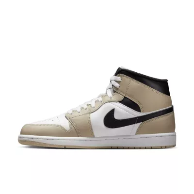 Baskets montantes Air Jordan 1 Mid homme blanc beige et noir DQ8426-153