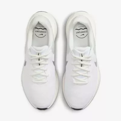 Nike Revolution 7 FB2208-101 blanche avec semelle amortissante et confort optimal pour le running