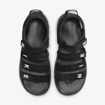 Nike Air Force 1 Sandal FJ2595-001 noire avec brides ajustables et semelle inspirée de l’AF1
